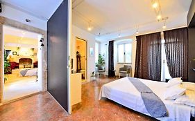 Romantic Rooms Gena